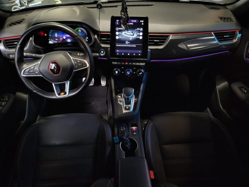 RENAULT ARKANA E-TECH 145ch RS LINE / CAMERA 360° + SIEGES ELECTRIQUE + VOLANT CHAUFFANT 