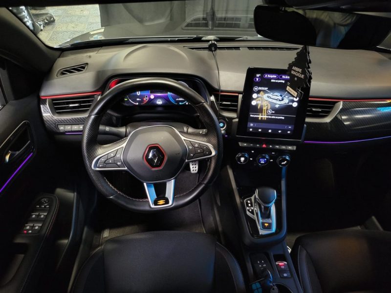 RENAULT ARKANA E-TECH 145ch RS LINE / CAMERA 360° + SIEGES ELECTRIQUE + VOLANT CHAUFFANT 