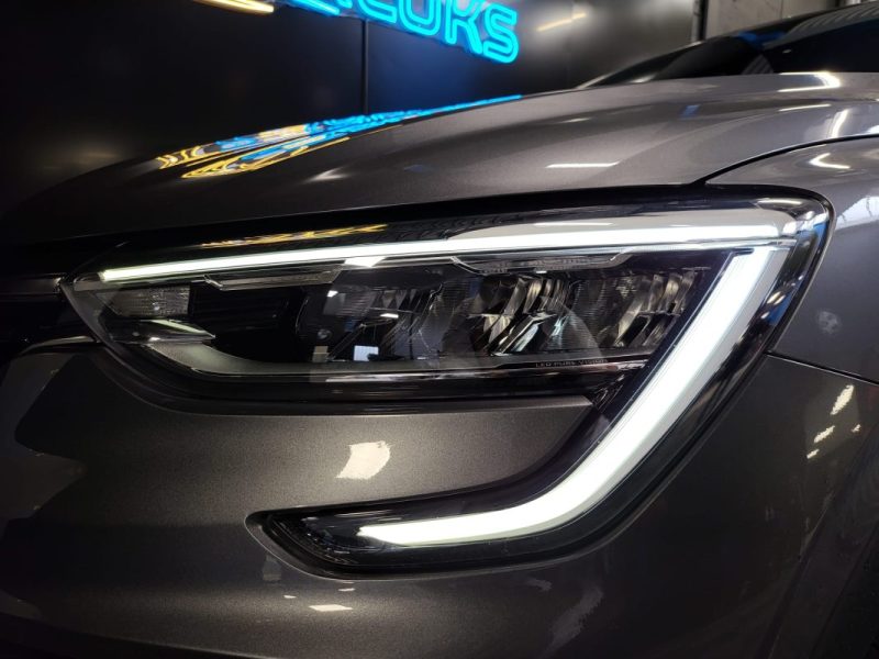 RENAULT ARKANA E-TECH 145ch RS LINE / CAMERA 360° + SIEGES ELECTRIQUE + VOLANT CHAUFFANT 