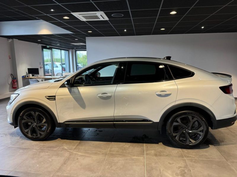 RENAULT ARKANA E-TECH 2022