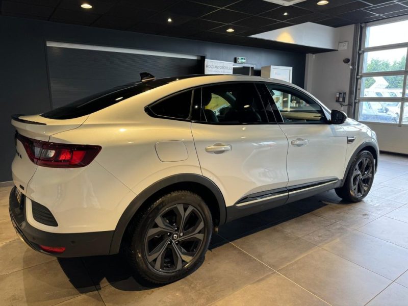 RENAULT ARKANA E-TECH 2022