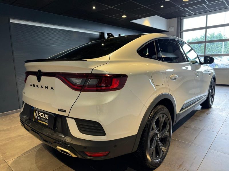 RENAULT ARKANA E-TECH 2022