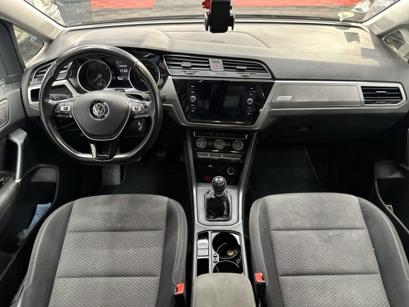 VOLKSWAGEN TOURAN 2017