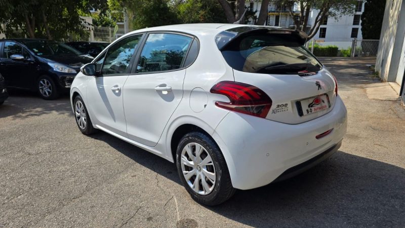 Peugeot 208 1.6 Blue-HDi 100ch, *Clim*, *Entretien exclusif Peugeot*, *Idéale jeune conducteur*