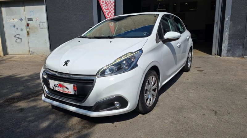 Peugeot 208 1.6 Blue-HDi 100ch, *Clim*, *Entretien exclusif Peugeot*, *Idéale jeune conducteur*
