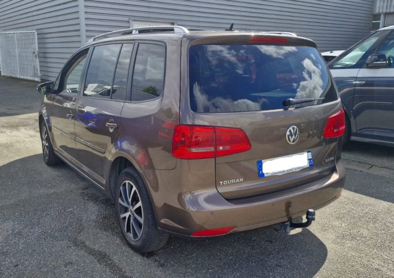 VOLKSWAGEN TOURAN 2012