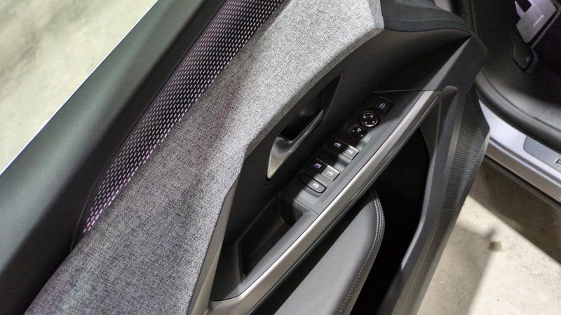 Peugeot 3008 nouveau Hybrid 145 e-dcs6 gt + toit pano + pack 360 vision & drive assist plus