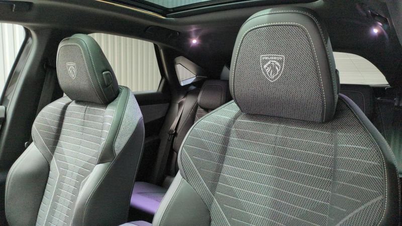 Peugeot 3008 nouveau Hybrid 145 e-dcs6 gt + toit pano + pack 360 vision & drive assist plus