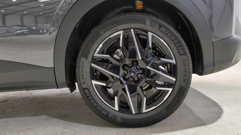 Peugeot 3008 nouveau Hybrid 145 e-dcs6 gt + toit pano + pack 360 vision & drive assist plus