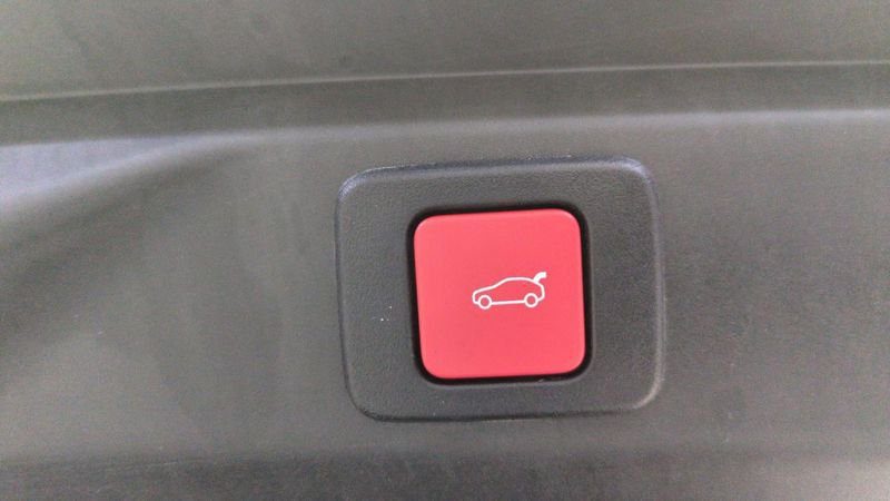 Peugeot 3008 nouveau Hybrid 145 e-dcs6 gt + toit pano + pack 360 vision & drive assist plus