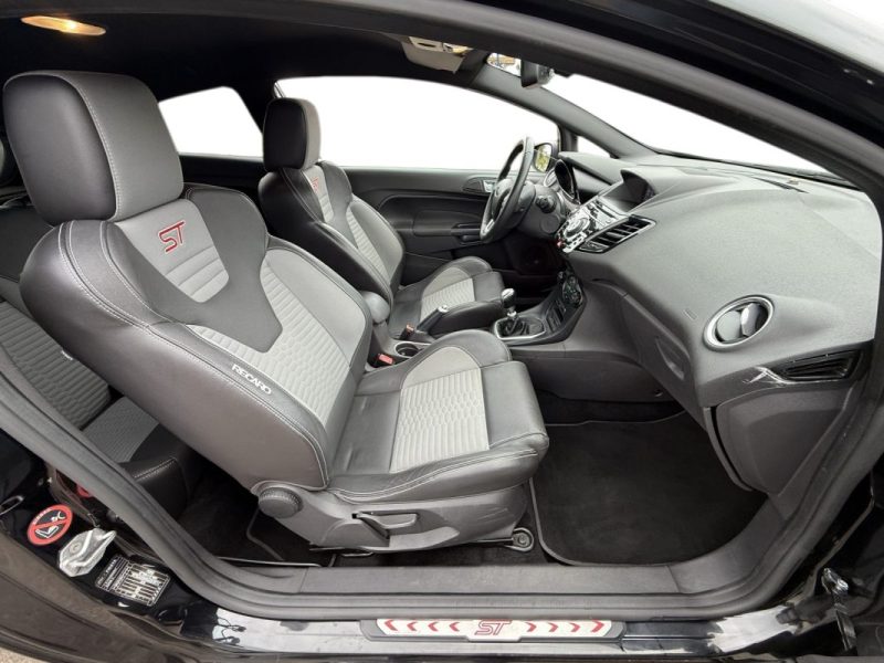 FORD FIESTA ST 1.6i 182ch 1.Main