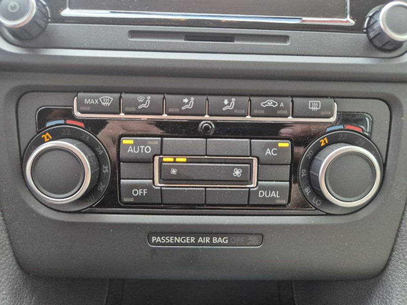 VOLKSWAGEN GOLF 1.6 TDI 105ch CARAT