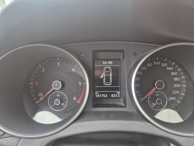 VOLKSWAGEN GOLF 1.6 TDI 105ch CARAT