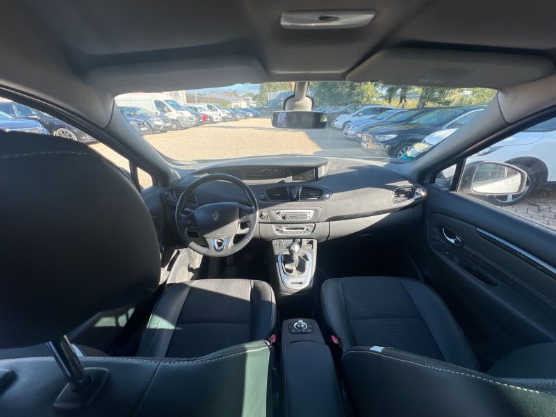 RENAULT MEGANE SCENIC 1.5 dCi 110ch energy Business eco²