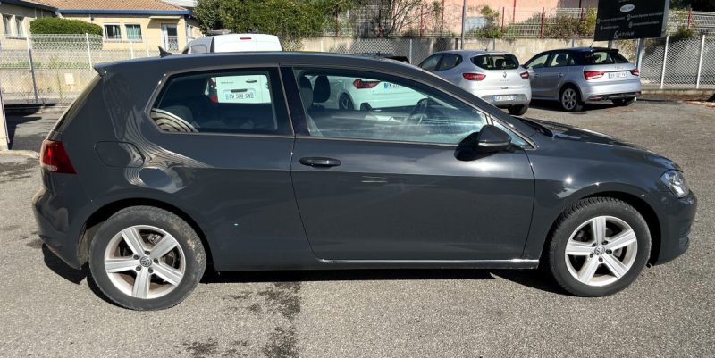 VOLKSWAGEN GOLF 2017