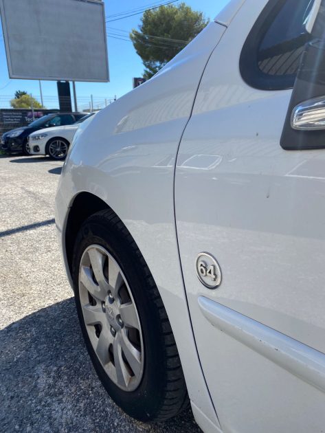 PEUGEOT 207 1.6 HDI 90 SPORT  64 