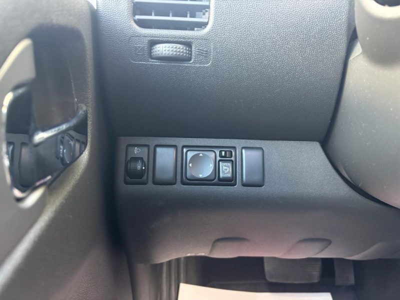 NISSAN NAVARA 3.0 DCI V6 Pickup double cabine 4WD 231 cv