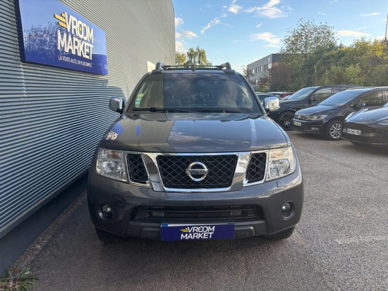 NISSAN NAVARA 3.0 DCI V6 Pickup double cabine 4WD 231 cv