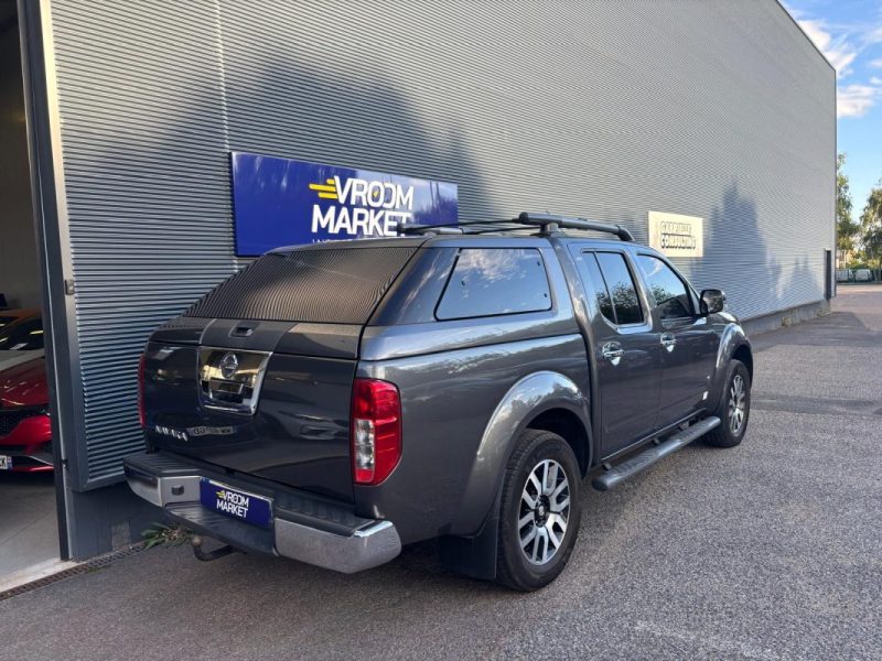 NISSAN NAVARA 3.0 DCI V6 Pickup double cabine 4WD 231 cv