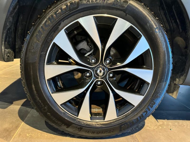 RENAULT  ARKANA  2023