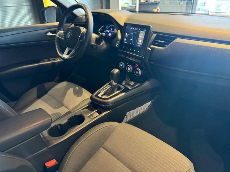 RENAULT  ARKANA  2023