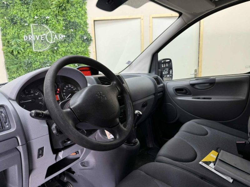 PEUGEOT EXPERT 2011