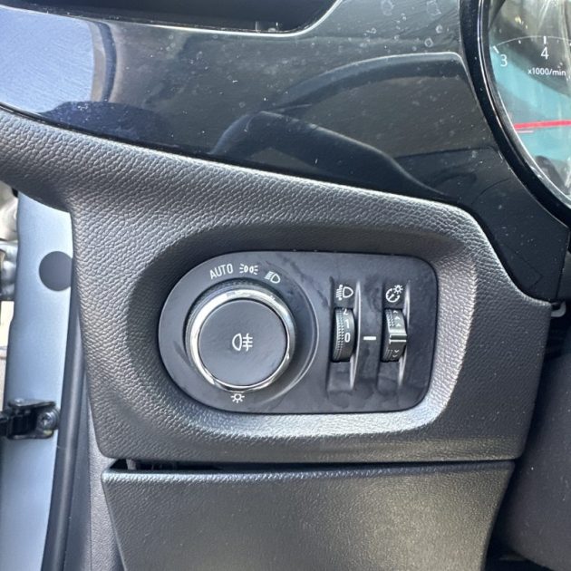 OPEL CORSA 1.5 BlueHdi 100 cv ELEGANCE BUSINESS GARANTIE 12 MOIS