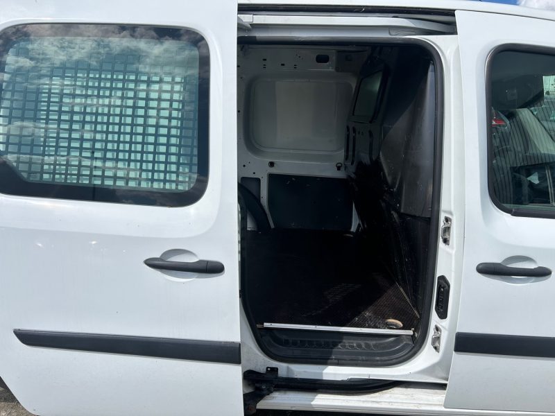 Renault KANGOO EXPRESS 1.5 DCI 50KW L1 E4 2008