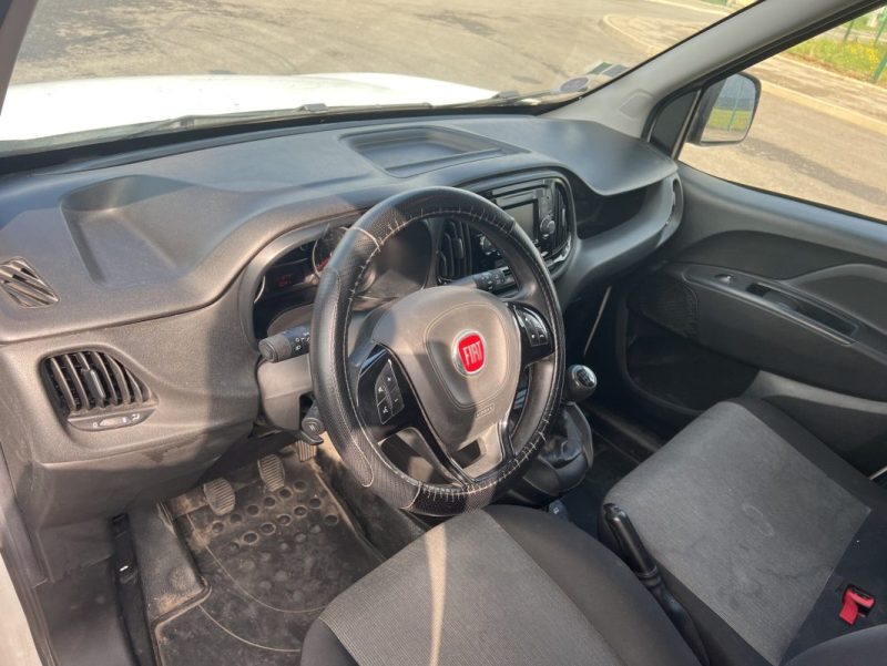 FIAT DOBLO CARGO 1.4 L 95 ch PACK USB CLIM TVA RECUPERABLE