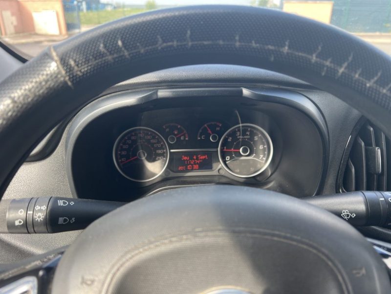 FIAT DOBLO CARGO 1.4 L 95 ch PACK USB CLIM TVA RECUPERABLE