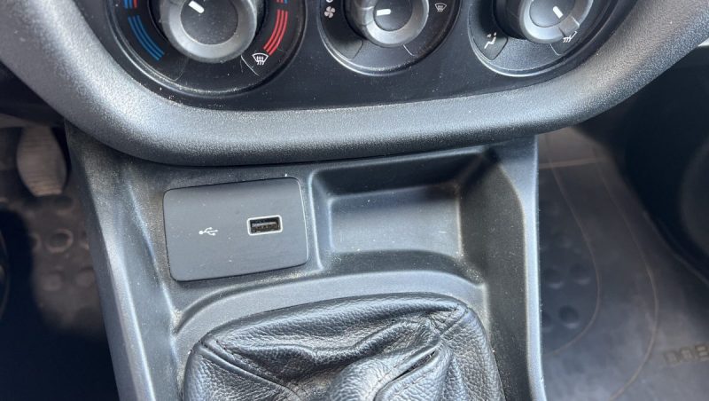 FIAT DOBLO CARGO 1.4 L 95 ch PACK USB CLIM TVA RECUPERABLE