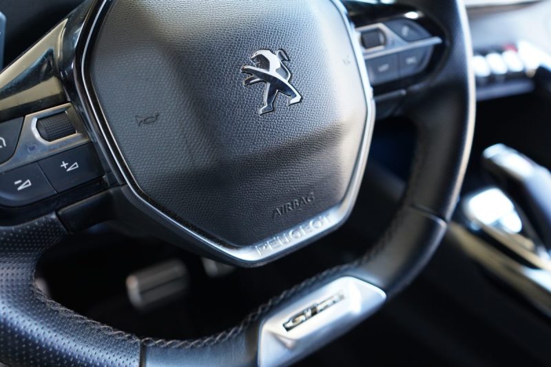 PEUGEOT 3008 1.5 130CV  HDI GT LINE 