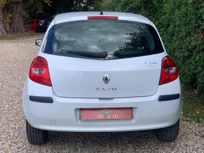 RENAULT CLIO 2009 AUTHENTIQUE 1.5DCI 70