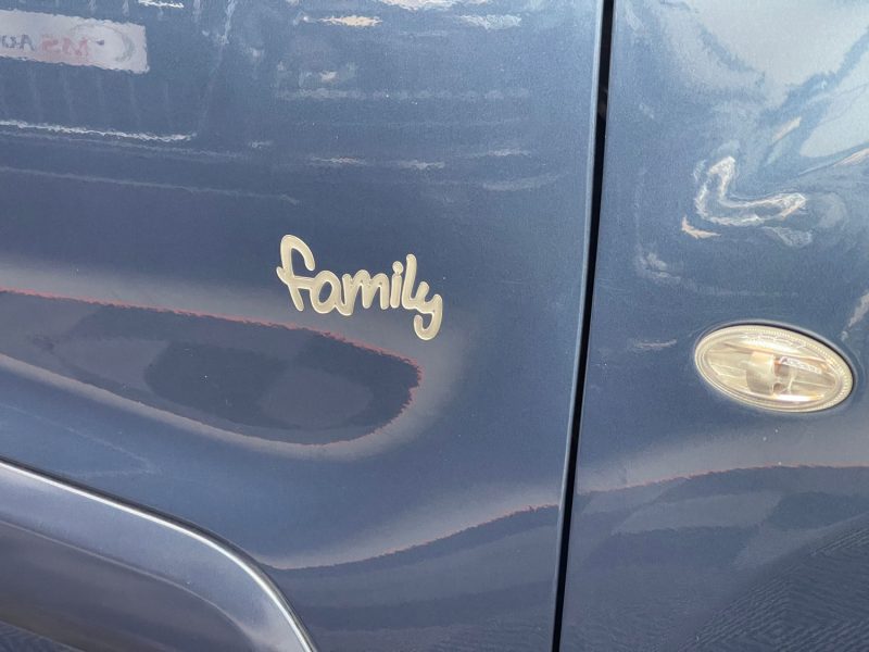 PEUGEOT PARTNER 2011