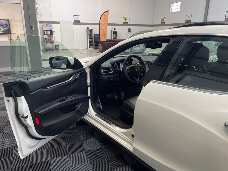 MASERATI GHIBLI III GARANTIE 12 MOIS 3.0 V6 DIESEL 275ch FULL, HISTORIQUE COMPLET, ORIGINE FRANCE,