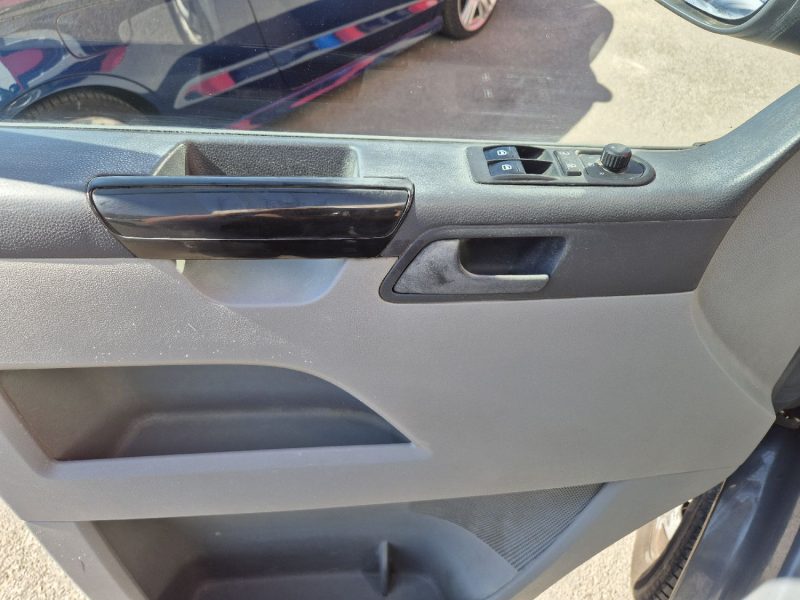 VOLKSWAGEN TRANSPORTER 2012