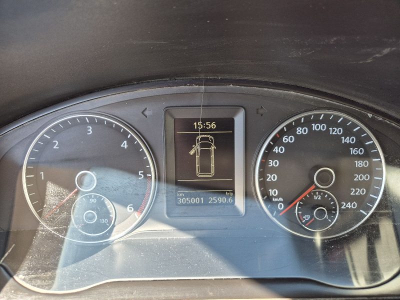 VOLKSWAGEN TRANSPORTER 2012