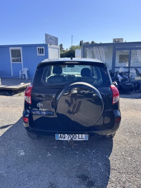 TOYOTA RAV4 2.2l 136 CH D4D TURBO 