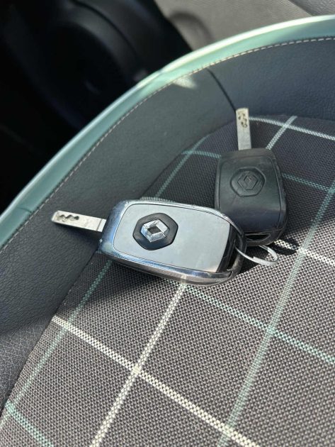 RENAULT TWINGO 3   1.0 SCE 70 LA PARISIENNE 