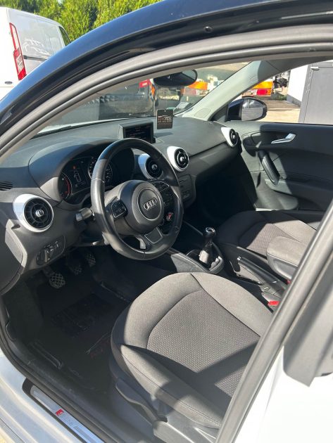 AUDI A1 1.4TFSI 122 S-LINE