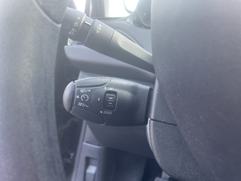 PEUGEOT 208 1.0 L 68cv LIKE  5p  GARANTIE 3/12 MOIS