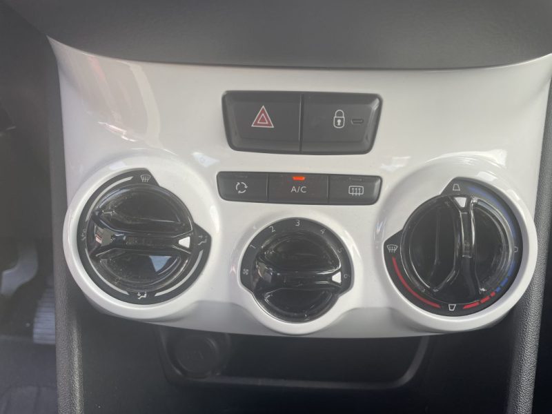 PEUGEOT 208 1.0 L 68cv LIKE  5p  GARANTIE 3/12 MOIS