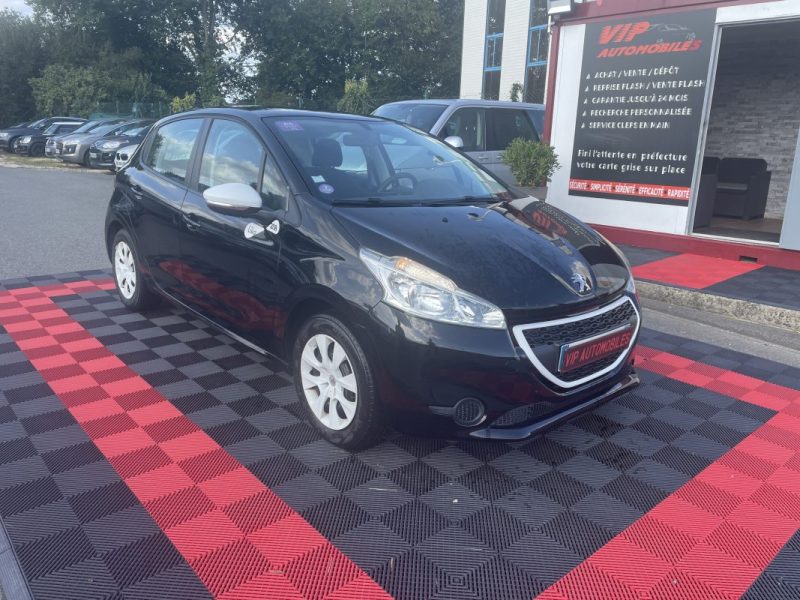 PEUGEOT 208 1.0 L 68cv LIKE  5p  GARANTIE 3/12 MOIS