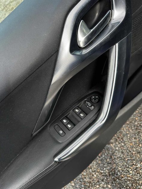 PEUGEOT 2008 1.6 BLUE HDI ALLURE