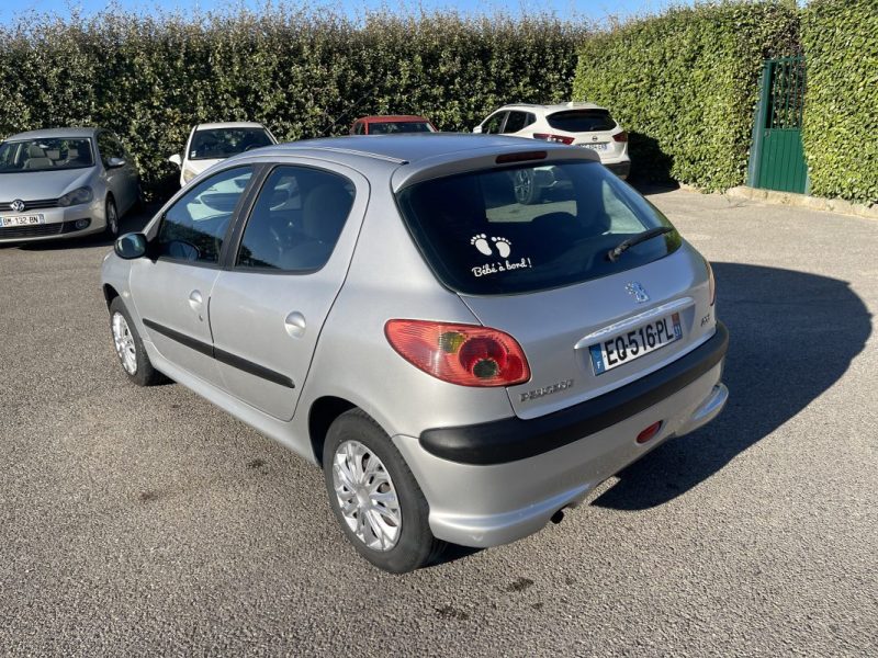 PEUGEOT 206 2004