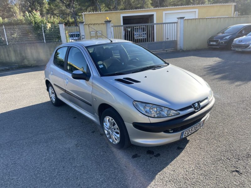 PEUGEOT 206 2004