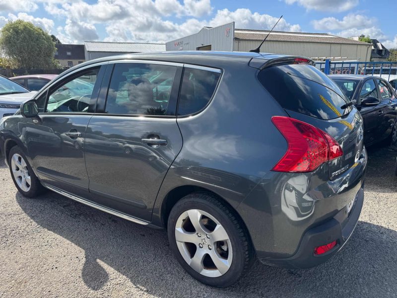 PEUGEOT 3008 1.6 HDi 112 Business Pack