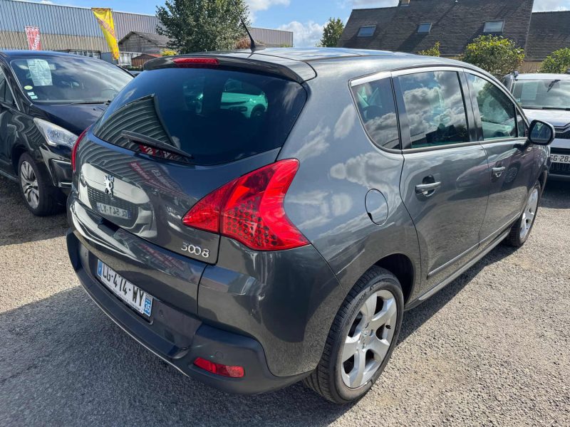 PEUGEOT 3008 1.6 HDi 112 Business Pack