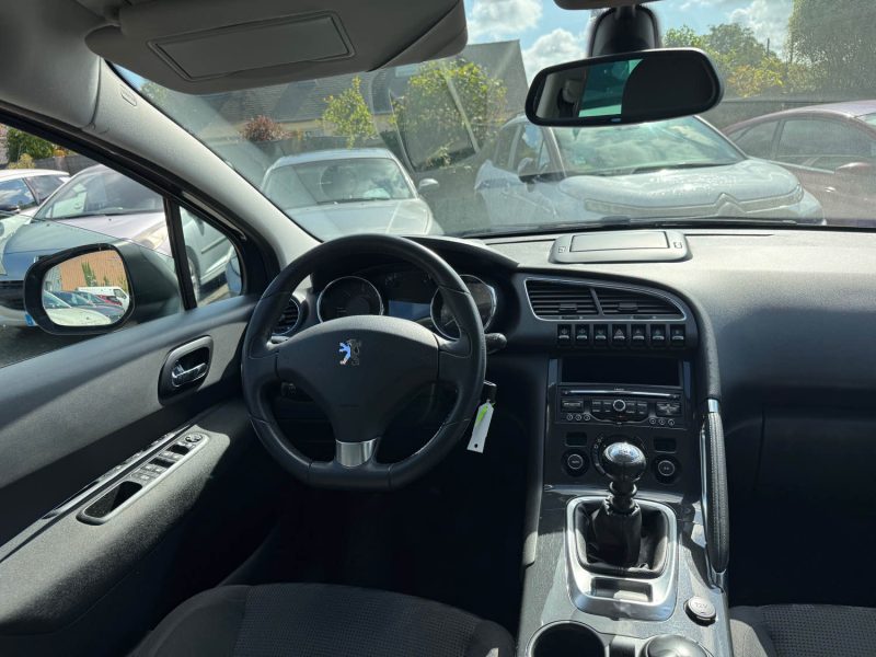 PEUGEOT 3008 1.6 HDi 112 Business Pack