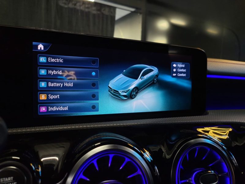 MERCEDES CLA 250E 250e 218CH AMG LINE CIEL ETOILE / APPLE CARPLAY / MODE DE CONDUITES / SIEGES CHAUF